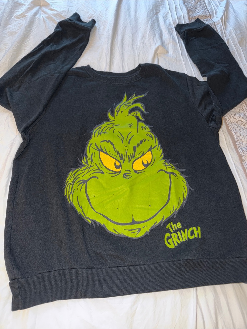 The Grinch Black Green Graphic Dr Seuss Crewneck Sweatshirt unisex size XL.